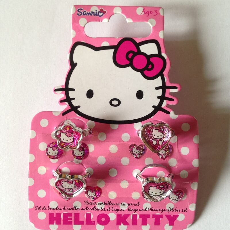 4 bagues Hello Kitty et 8 boucles d'oreilles pour enfant